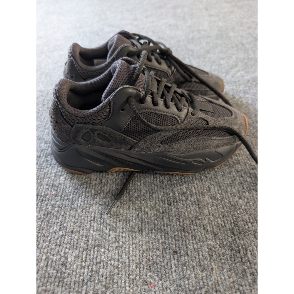 Adidas Yeezy Boost 700 Utility Black Size 4.5 FV5304 Mens / Wmns 5.5 Black Gum